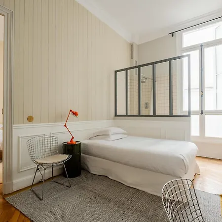Apartment Veeve - Augustin Glory Paris